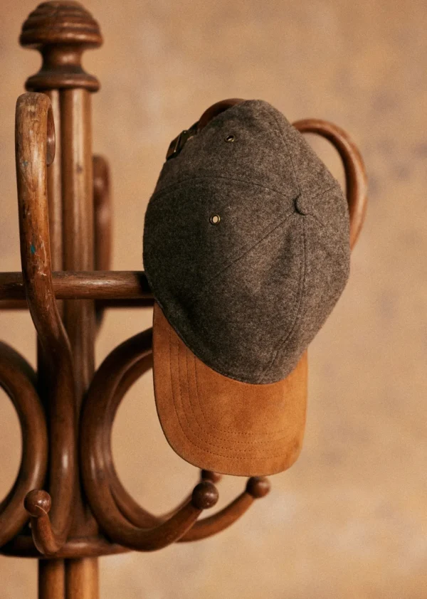 Sezane Cap Scaddle